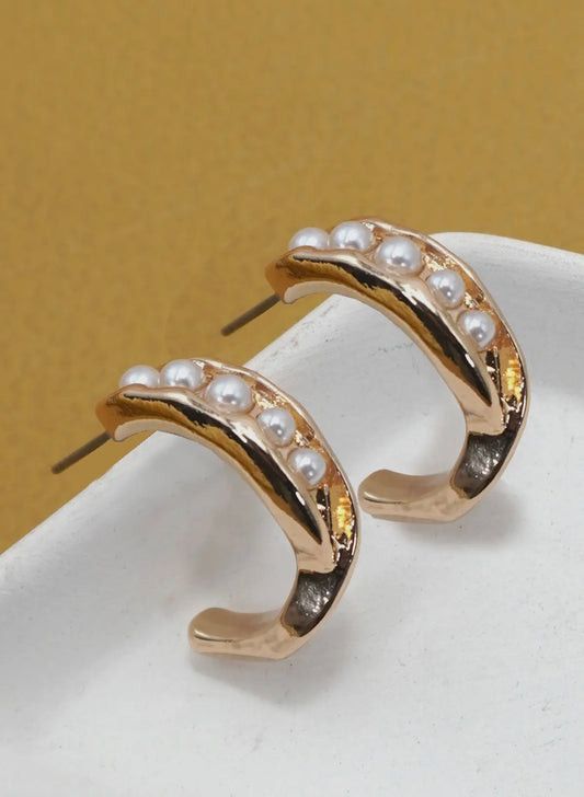 Wavy Pearl Earrings